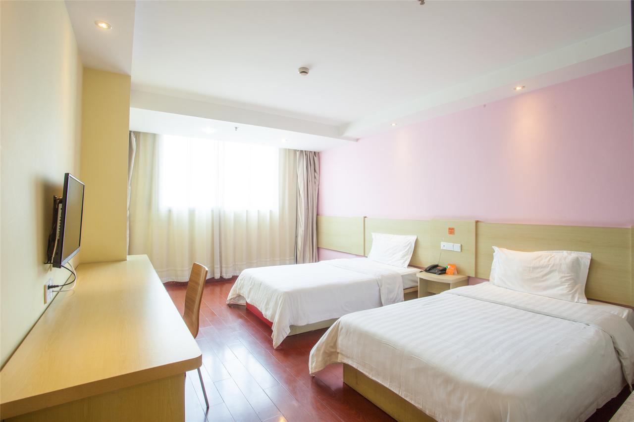 7Days Inn Qingdao Development Zone Jinshatan Room photo